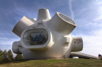 Makedonium Spomenik